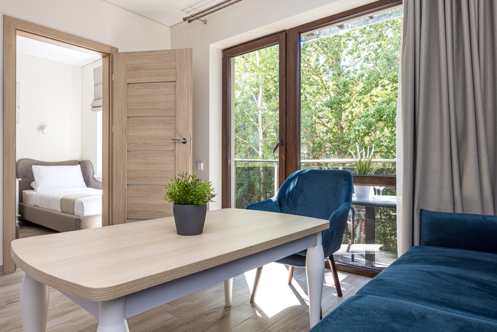 Keturvietis Delux Premium